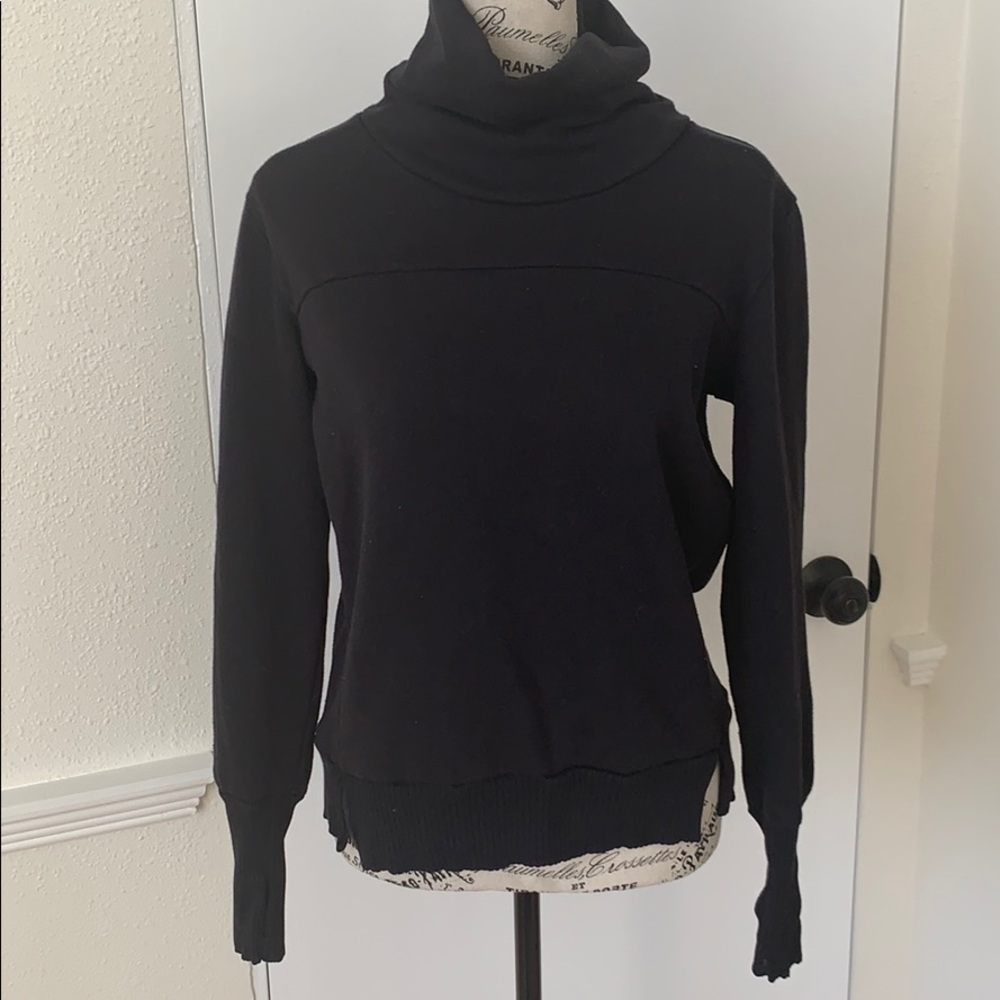 alo yoga hoodie